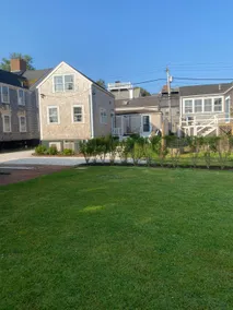 Romantic and Walkable to Town and Water, Queen Bed - Image 2