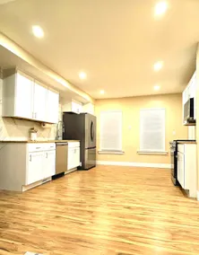 5BR 2-Level Duplex Sleeps Groups | Covered Porch - Image 2