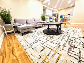 5BR 2-Level Duplex Sleeps Groups | Covered Porch - Image 5