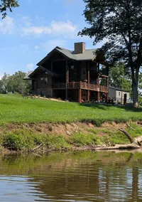 Luxury Riverfront Lodge | Hot Tub, Fishing & Views - Image 5