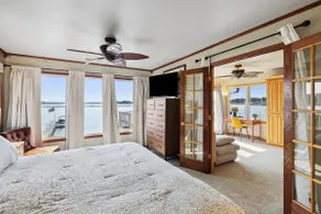Forest Lake Retreat: Enjoy Any Season on The Water - Image 3
