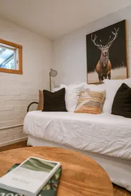 Stylish home with private access to Rogue River! - Image 4