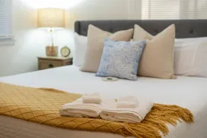 Scenic Drive Resort on Lake Mi-Bohemian Wonderland - Image 2