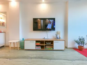 🄌① Beautiful Living room and Bedroom with Balcony - Image 5