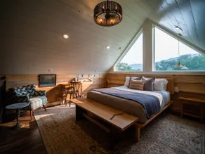 Aspenshire Cabin: A Nod to English Charm - Image 2