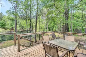 Lake Palestine Retreat w/ Dock & Views - Image 4