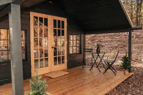 Cozy Off-Grid Luxury Cabin w/ River Access. - Image 5