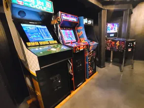 5 Min To Stadium, Hot Tub, Mini Golf, Arcade, King - Image 3