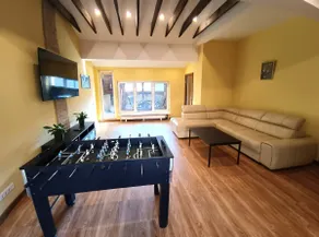 Ernests' unique townhouse with sauna, hot tub and free parking - Image 4