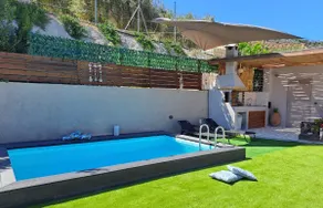 Ideal House with Private Pool & Parking - Image 2