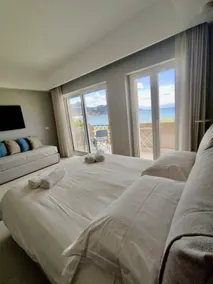The Window on the Sea Modern Apartment - Image 2