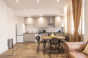 MODERN, FURNISHED LEICESTER CITY CENTRE APARTMENT! - Image 3