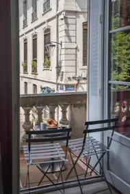 King René's balcony - Image 2