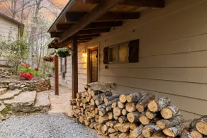 Lake Escape w/ Hot Tub + Guesthouse - Image 5