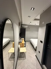 Room with modern design - Without Balcony - Image 3