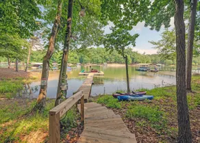 Boat House on Lake Hartwell – Dock, Boat, Games - Image 4