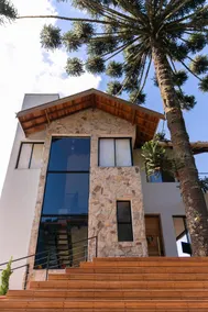 3 en-suite bedrooms, bathtubs, 360° views, and complete privacy - Image 3