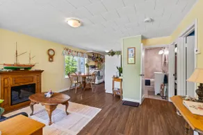 3Bed Cottage 4 blocks from Beach - Image 3