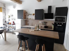 Renovated apartment in the heart of the village - Image 3