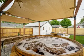 Sleeps 14, Karaoke Lounge, Yard Games, Mins to DT - Image 3