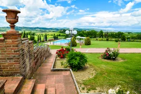 Tuscan Villa With Panoramic Pool & Vineyard Views - Image 3