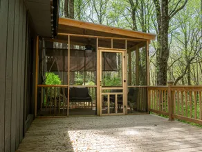 Snuggle Up @ ”The Cozy Doe” - Quiet & Relaxing - Image 2