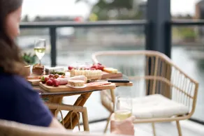 Marina Magic Getaways - Your Waterfront Retreat - Image 2