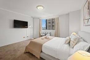 The Elegance, CBD | Parking | Desk | Gym | Pool - Image 5