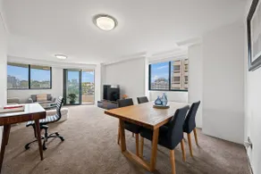 The Elegance, CBD | Parking | Desk | Gym | Pool - Image 3