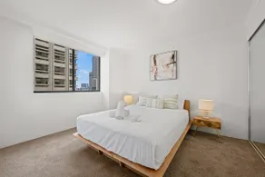 The Elegance, CBD | Parking | Desk | Gym | Pool - Image 4