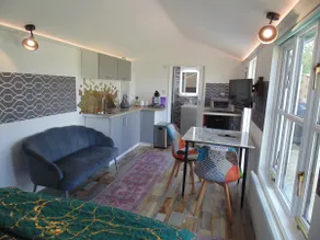 The Cabin - Image 3