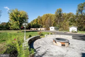 Private Getaway on Spacious Property - Image 3
