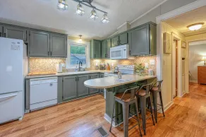 Dog-Friendly Lake Home w/ Large Fenced Yard - Image 4