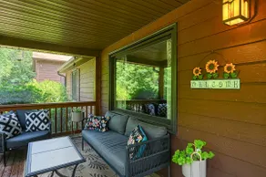Dog-Friendly Lake Home w/ Large Fenced Yard - Image 2