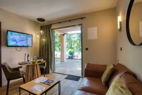 Forest view aparment with terrace - Image 2