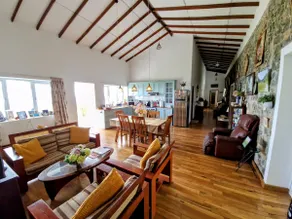 Happy Stones retreat - entire villa - Image 5