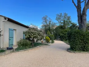 Villa med swimmingpool nær Pont-du-Gard - Image 2