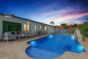 La Femme Paradise/Hot Tub/Minigolf/Jacuzzi/5 Bedrooms - Image 2