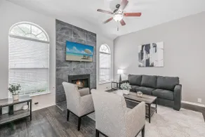 Cozy and Comfy Frisco Home - Image 3