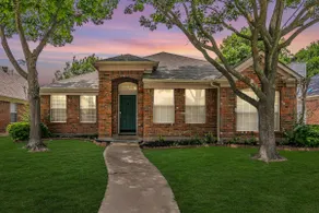 Cozy and Comfy Frisco Home - Image 4
