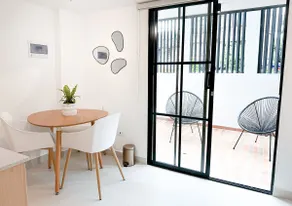 Near Top Attractions Cozy Spot w/ Patio AC & WiFi - Image 3