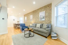 Garage, EV Charging, Near Train: Luxury Stay - Image 2