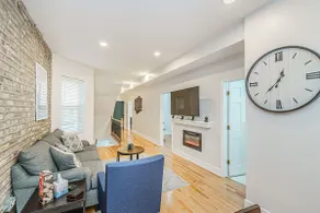 Garage, EV Charging, Near Train: Luxury Stay - Image 5