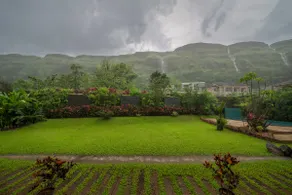 Stonehenge Manor- Pool, Jacuzzi,Garden,Golf course - Image 3