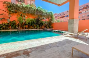 Condo in the city center + swimming pool - Image 2
