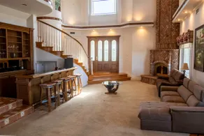 Manor on Santellan Vineyards - Image 2