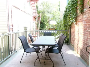 Georgian Home in Old Town (1600 sf) - Image 4