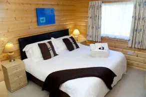 2 bedroom self catering lodge - Image 4