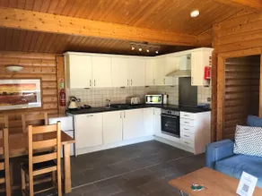2 bedroom self catering lodge - Image 2