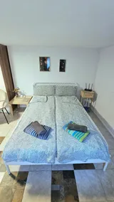 1 room apartment/basement with garden - Image 2